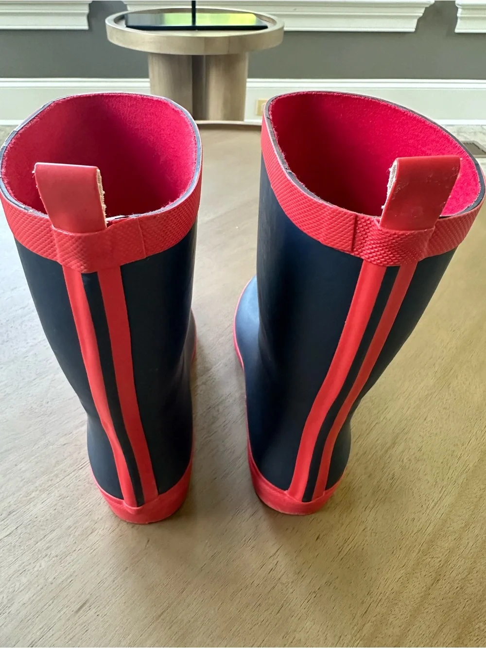 Hatley Matte Rain Boots, Size 4 Big Kid, Navy & Red